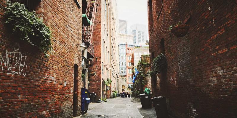 AI如何重塑全球贸易：B2B电子商务平台的智能推荐与个性化目录革命