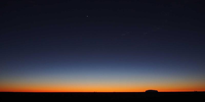 B2B社交电商的崛起：以LinkedIn与垂直社区为画笔，在全球贸易画布上挥洒涂鸦式增长